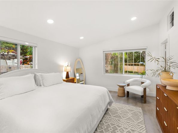 3616 SW 26th St, Miami FL 33133