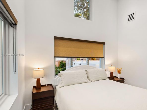 3616 SW 26th St, Miami FL 33133