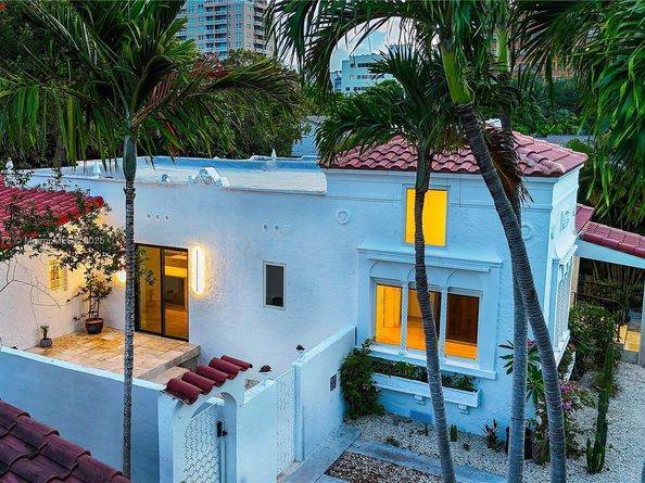 3616 SW 26th St, Miami FL 33133