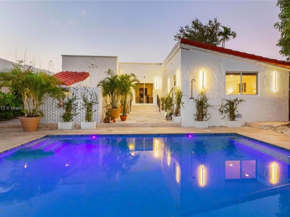 3616 SW 26th St, Miami FL 33133