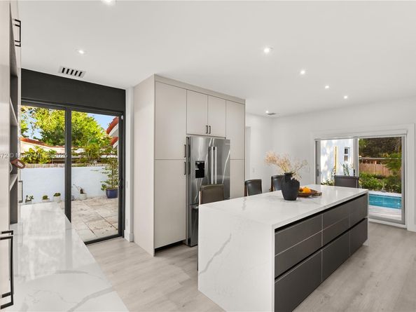 3616 SW 26th St, Miami FL 33133