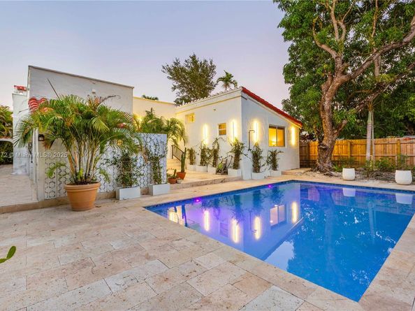 3616 SW 26th St, Miami FL 33133