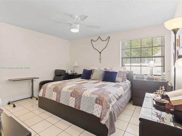 11657 NW 11th Street, Pembroke Pines FL 33026