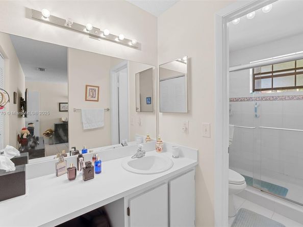 11657 NW 11th Street, Pembroke Pines FL 33026