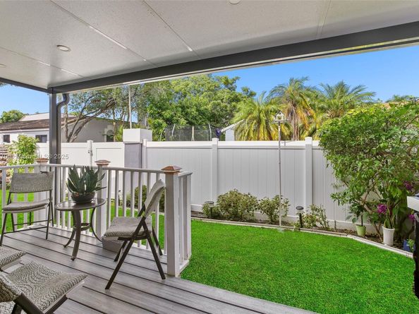 11657 NW 11th Street, Pembroke Pines FL 33026