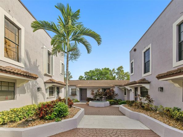 11657 NW 11th Street, Pembroke Pines FL 33026