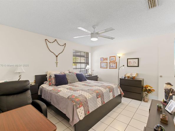 11657 NW 11th Street, Pembroke Pines FL 33026