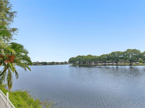 11657 NW 11th Street, Pembroke Pines FL 33026