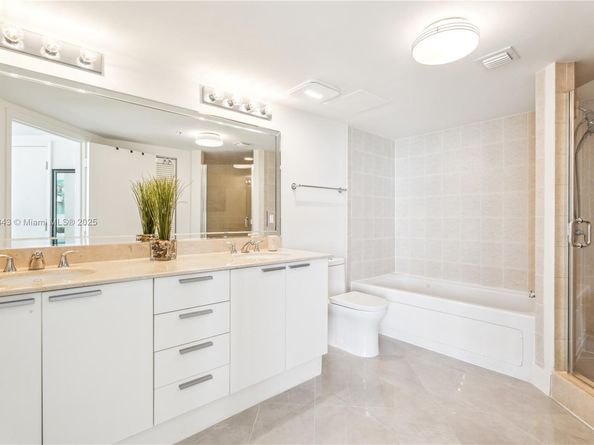 16699 Collins Ave+ONE SELF PARKING 4110, Sunny Isles Beach FL 33160