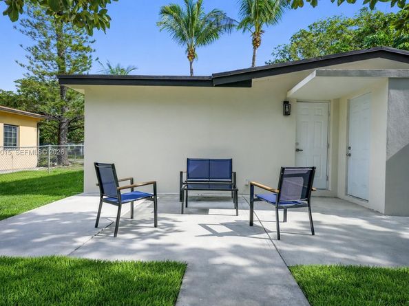 13720 NW 4th Ct, North Miami FL 33168