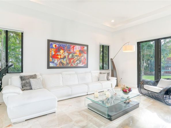 6950 SW 97th Ave, Miami FL 33173