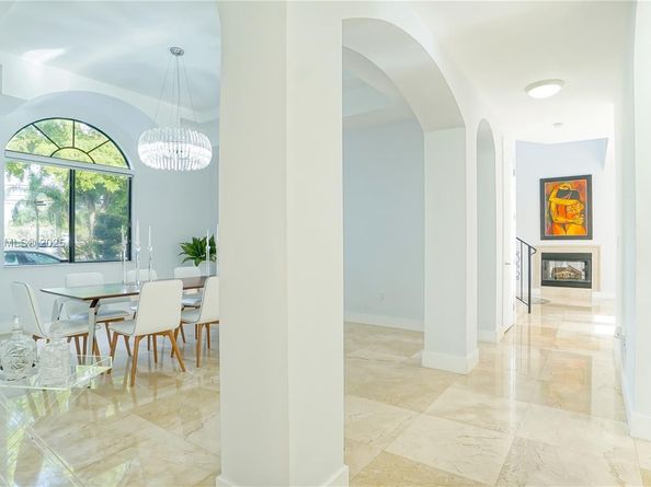 6950 SW 97th Ave, Miami FL 33173