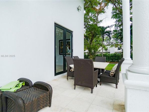 6950 SW 97th Ave, Miami FL 33173