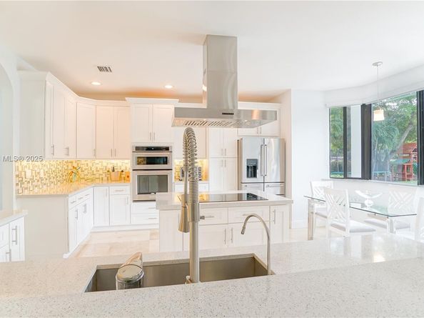 6950 SW 97th Ave, Miami FL 33173