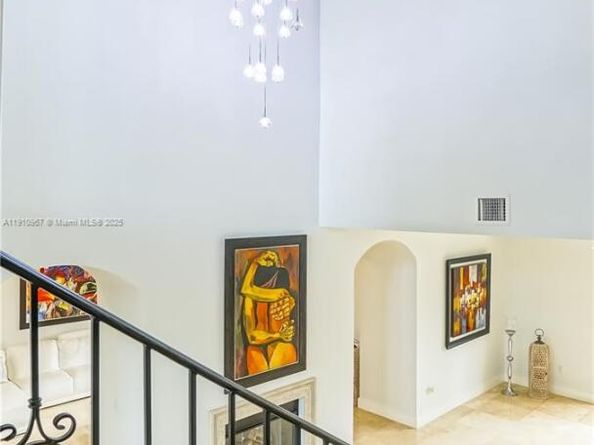 6950 SW 97th Ave, Miami FL 33173