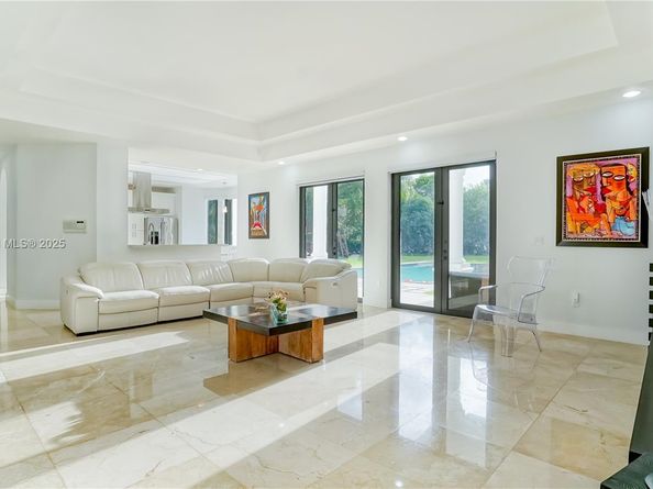 6950 SW 97th Ave, Miami FL 33173