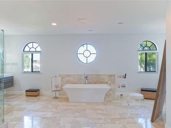 6950 SW 97th Ave, Miami FL 33173