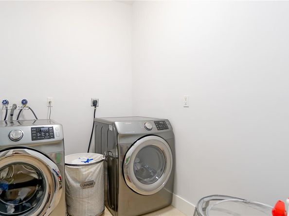 6950 SW 97th Ave, Miami FL 33173