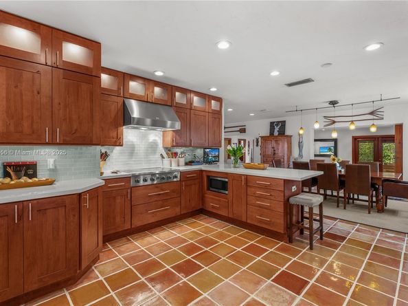 12430 Keystone Island Dr, North Miami FL 33181