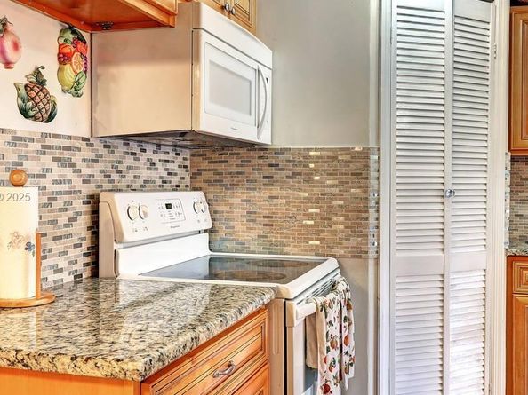 Undisclosed Address #A11869457, Lauderhill FL 33319
