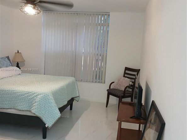 Undisclosed Address #A11869457, Lauderhill FL 33319