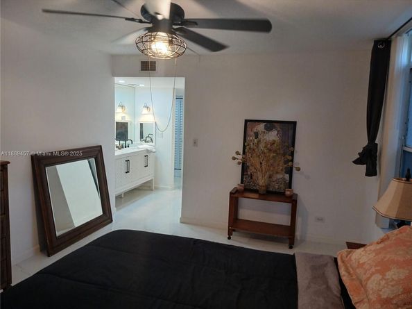 Undisclosed Address #A11869457, Lauderhill FL 33319