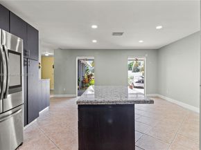 10615 SW 200th St, Cutler Bay FL 33157