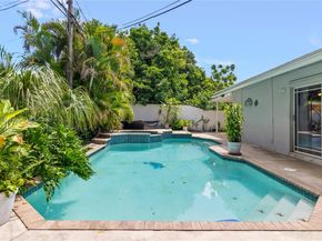 10615 SW 200th St, Cutler Bay FL 33157