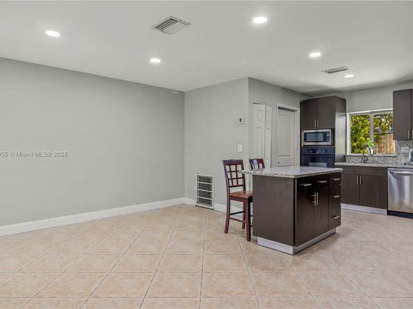 10615 SW 200th St, Cutler Bay FL 33157