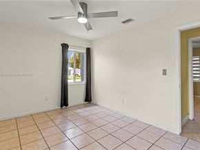 10615 SW 200th St, Cutler Bay FL 33157