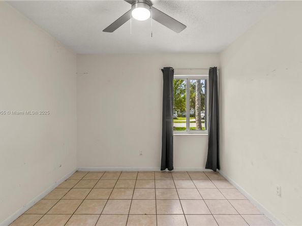 10615 SW 200th St, Cutler Bay FL 33157