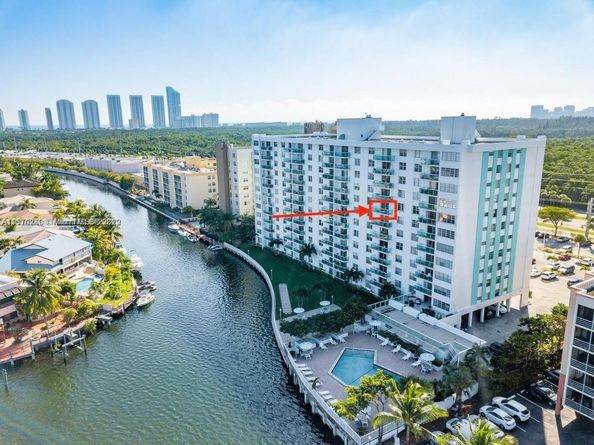2841 NE 163rd St 803, North Miami Beach FL 33160