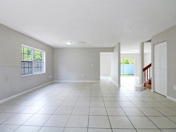 9741 SW 12th St, Pembroke Pines FL 33025
