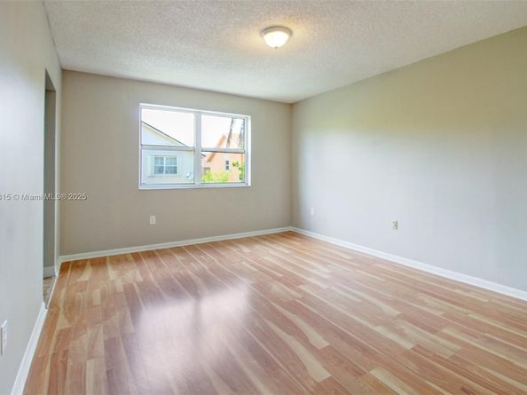 9741 SW 12th St, Pembroke Pines FL 33025