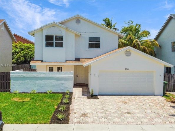 9741 SW 12th St, Pembroke Pines FL 33025