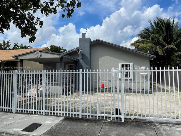 1143 NW 27th St, Miami FL 33127
