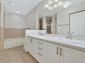 2209 SE 24th Pl 2209, Homestead FL 33035