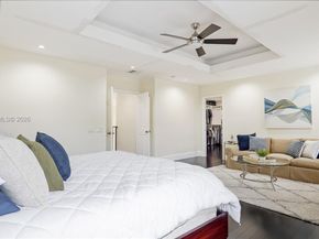 1646 Victoria Pointe Ln, Weston FL 33327