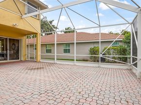 1646 Victoria Pointe Ln, Weston FL 33327