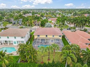1646 Victoria Pointe Ln, Weston FL 33327