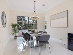 1646 Victoria Pointe Ln, Weston FL 33327