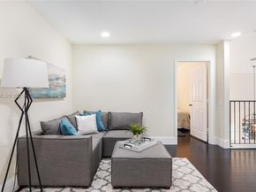 1646 Victoria Pointe Ln, Weston FL 33327