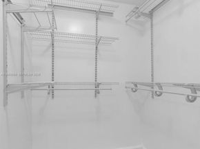 55 SW 9th St 1109, Miami FL 33130