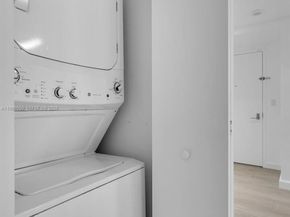 55 SW 9th St 1109, Miami FL 33130