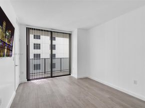 55 SW 9th St 1109, Miami FL 33130