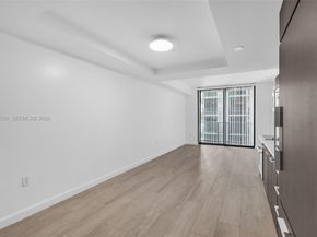 55 SW 9th St 1109, Miami FL 33130