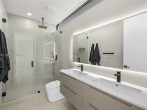 536 NW 48th ST, Miami FL 33127