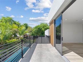 536 NW 48th ST, Miami FL 33127