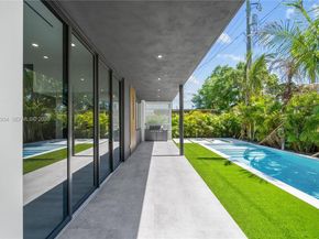 536 NW 48th ST, Miami FL 33127