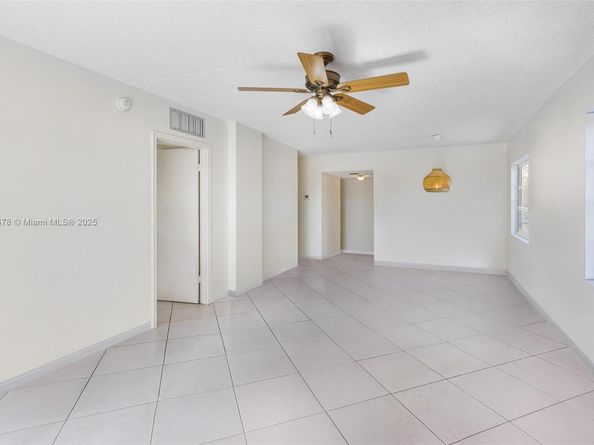 1701 Washington St 304, Hollywood FL 33020